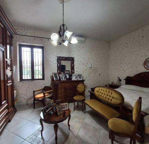 Villa a Mondragone in Via Taranto 40 - Foto 5