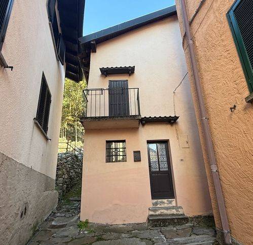 Villa a Trarego viggiona in Via Tarchetti - Foto 2