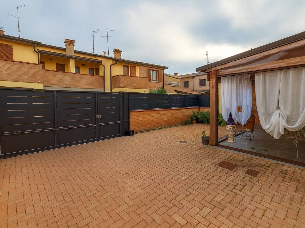 Villetta a schiera a Ferrara in Via Antonio Lombardo - Foto 5