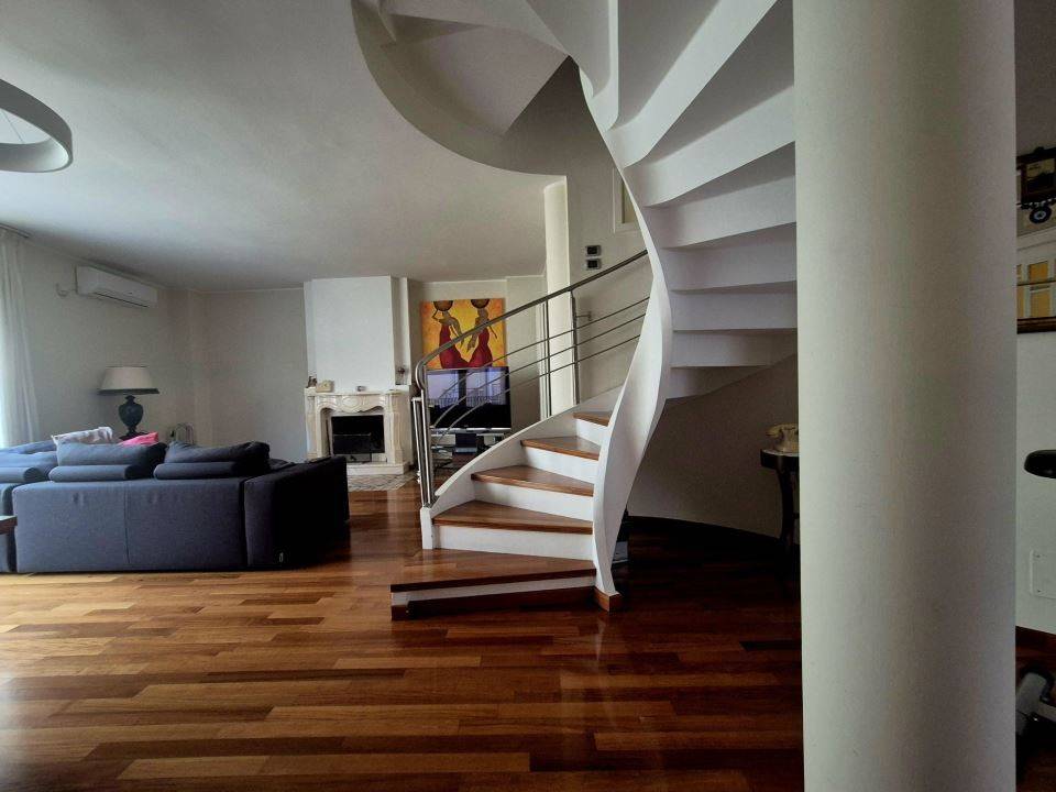 Casa indipendente a Gissi in Via Italia - Foto 2