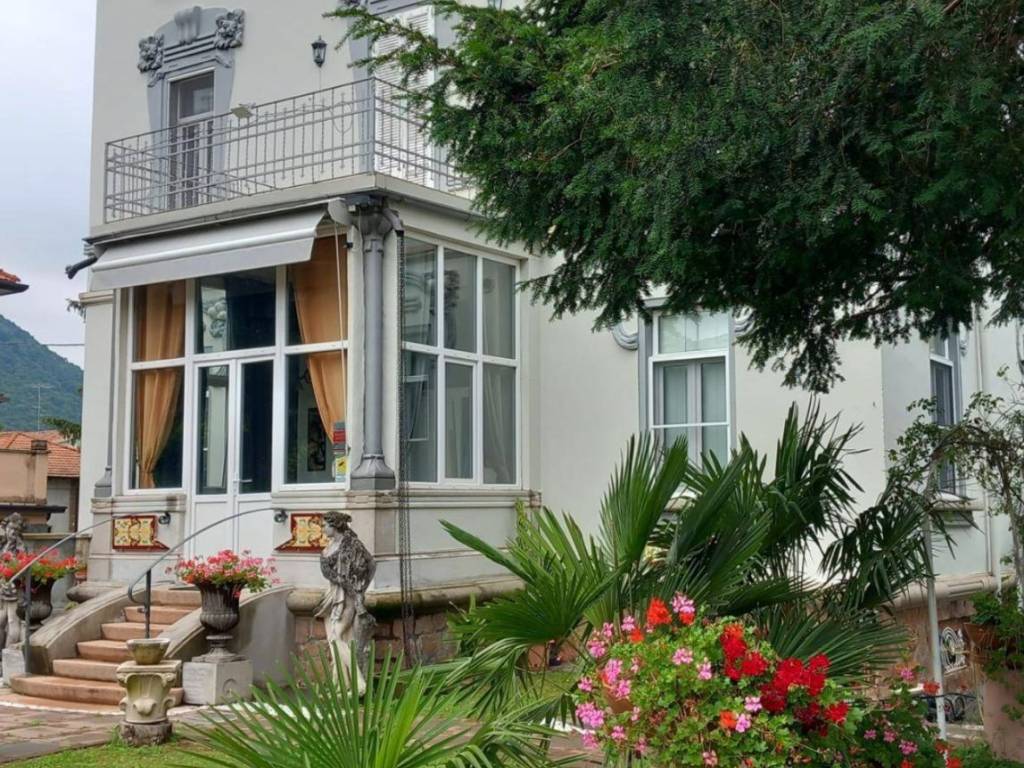 Villa a Arcisate in Via Roma - Foto 3