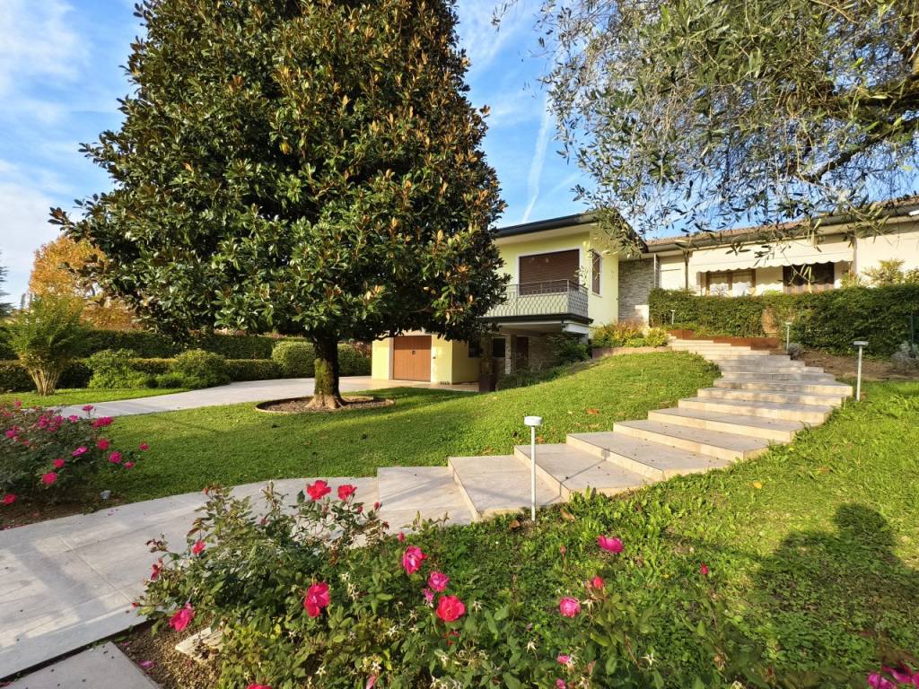 Villa a Montegrotto terme in Via Vincenzo Bellini - Foto 3