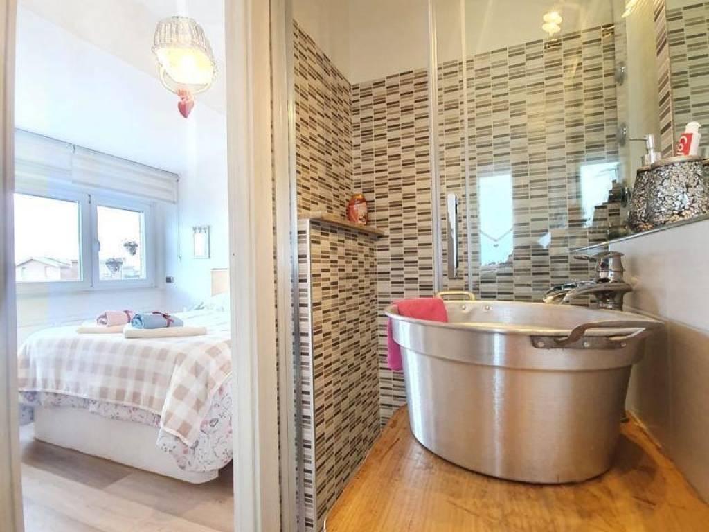 Palazzo / stabile a Ladispoli in Via Arenile di Torre Flavia - Foto 3