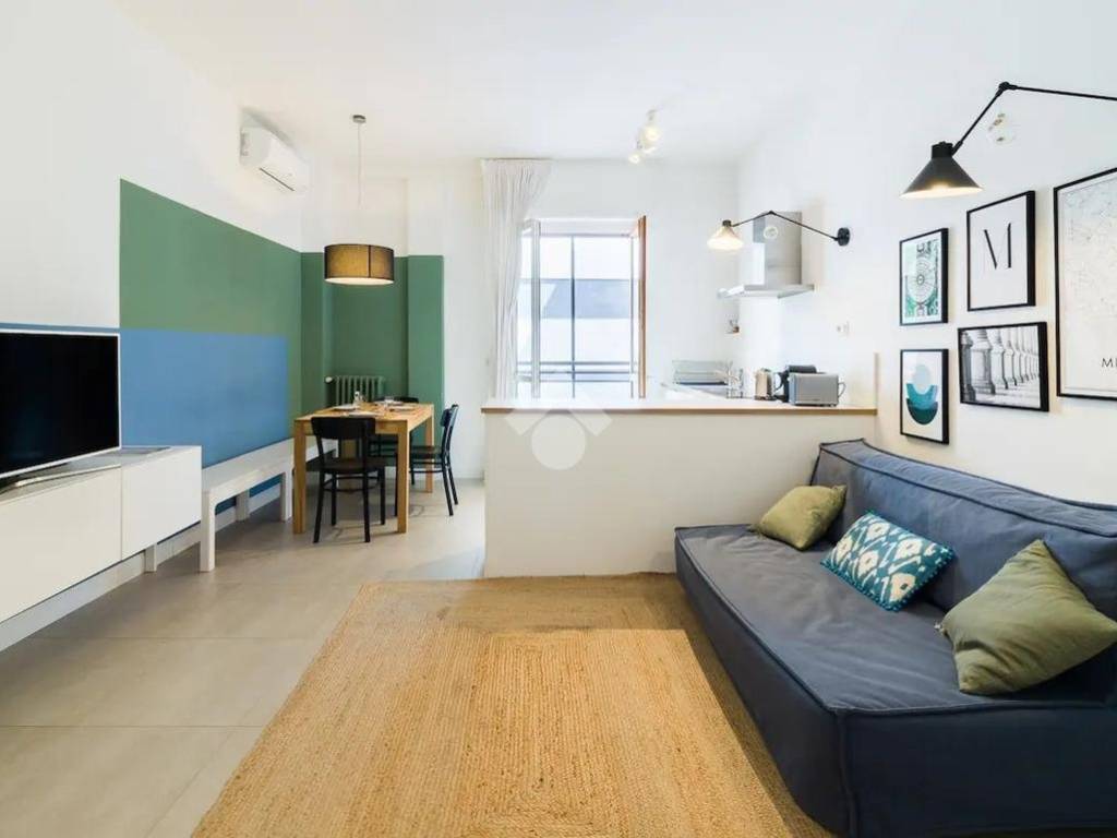 Appartamento a Milano in VIA EUGENIO VILLORESI, 19 - Foto 1