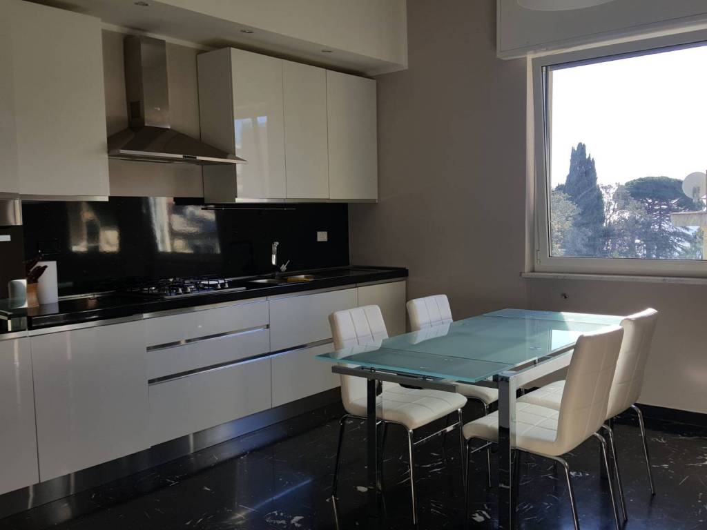Appartamento a Genova in Via Gibilrossa - Foto 2