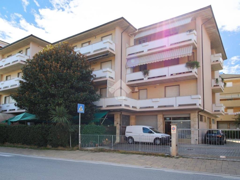 Immobile a Porto san giorgio in Via Petrarca, 87 - Foto 2