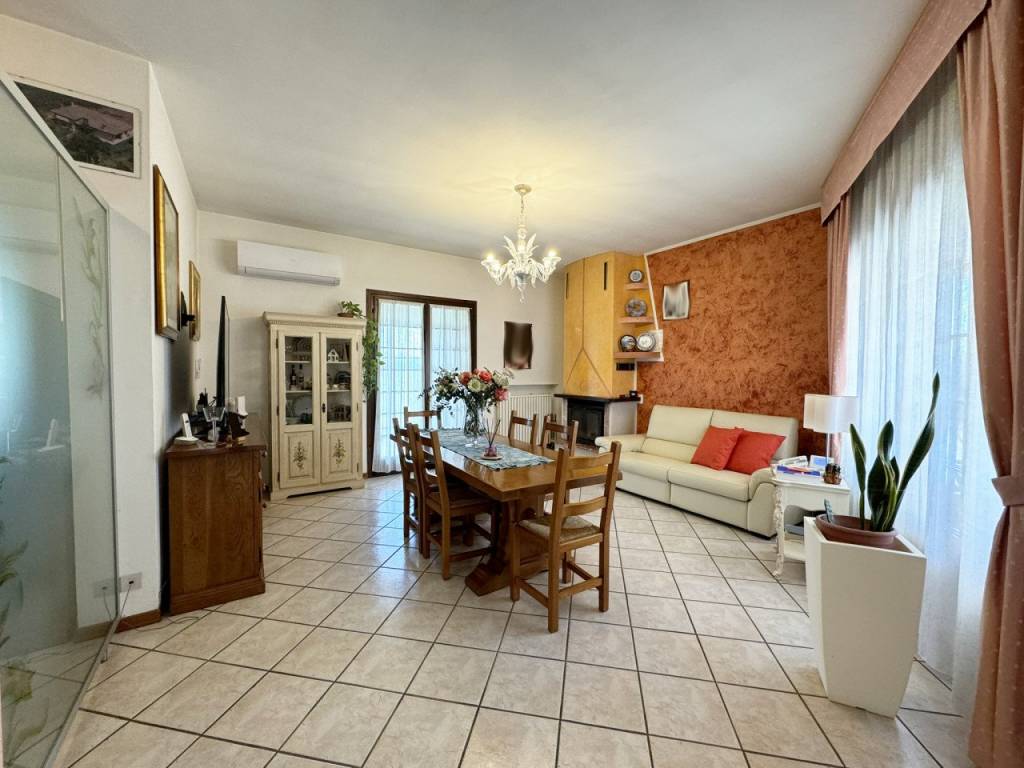 Casa indipendente a Borgo veneto in Via Arzarello Alto - Foto 4