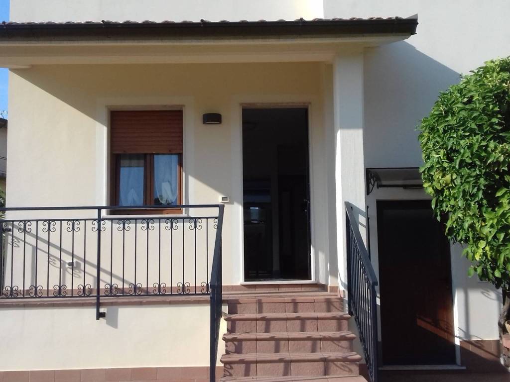 Appartamento a Sarzana in Via Mazzincollo - Foto 4