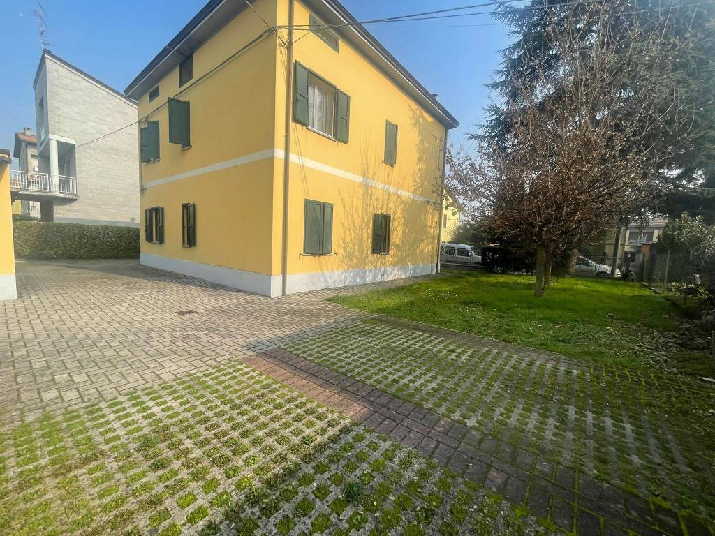 Palazzo / stabile a Reggio emilia in Via Domenico Menozzi - Foto 4