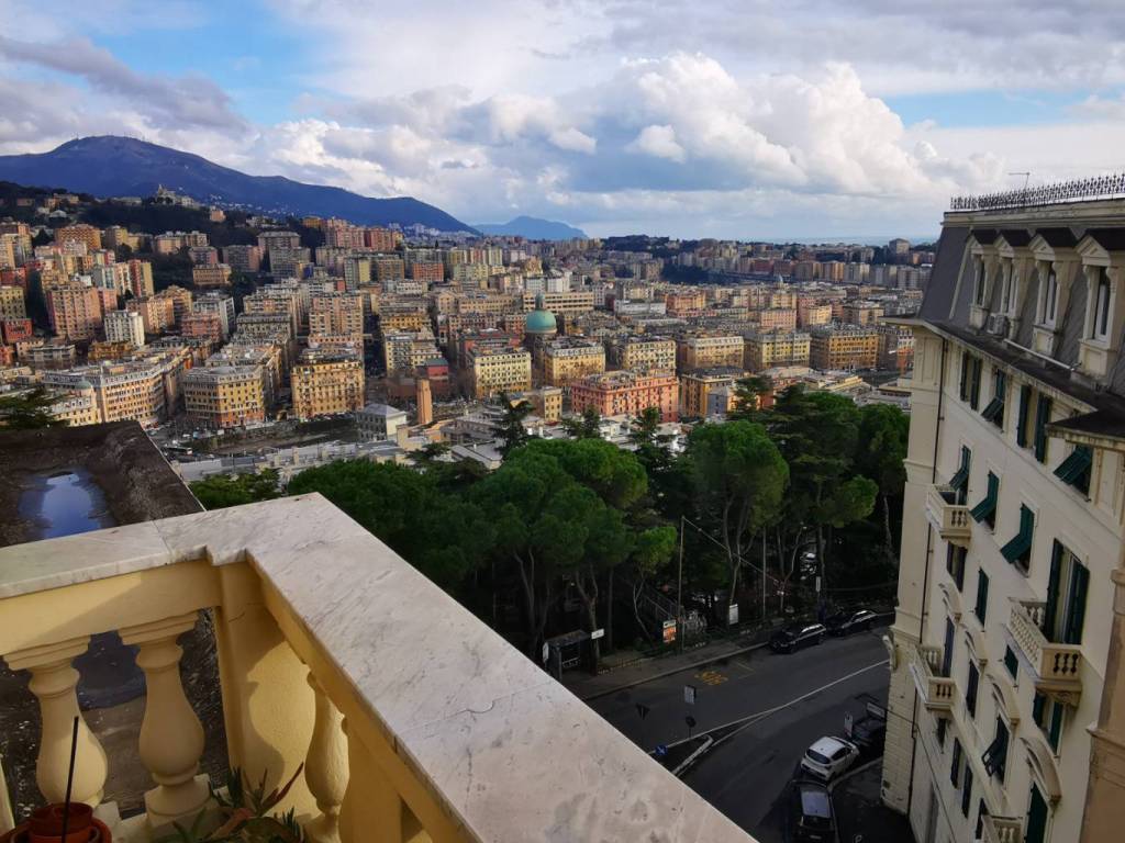 Appartamento a Genova in Largo Gaetano Giardino - Foto 4