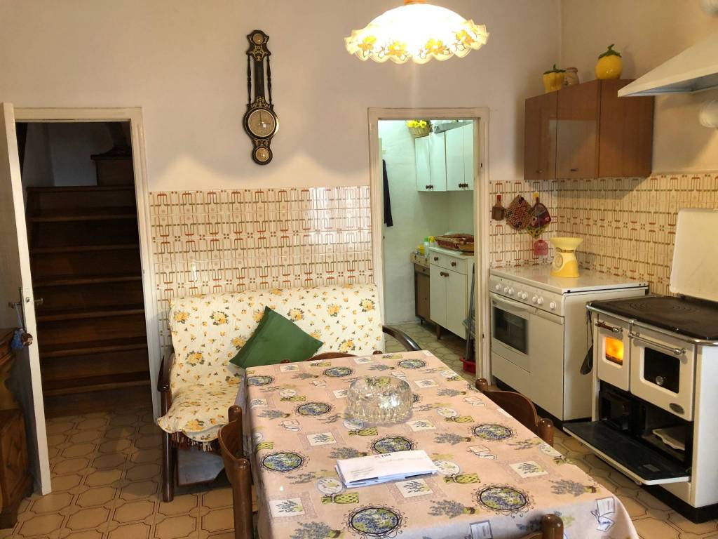 Casa indipendente a Castell'azzara in Via Aldobrandeschi - Foto 3