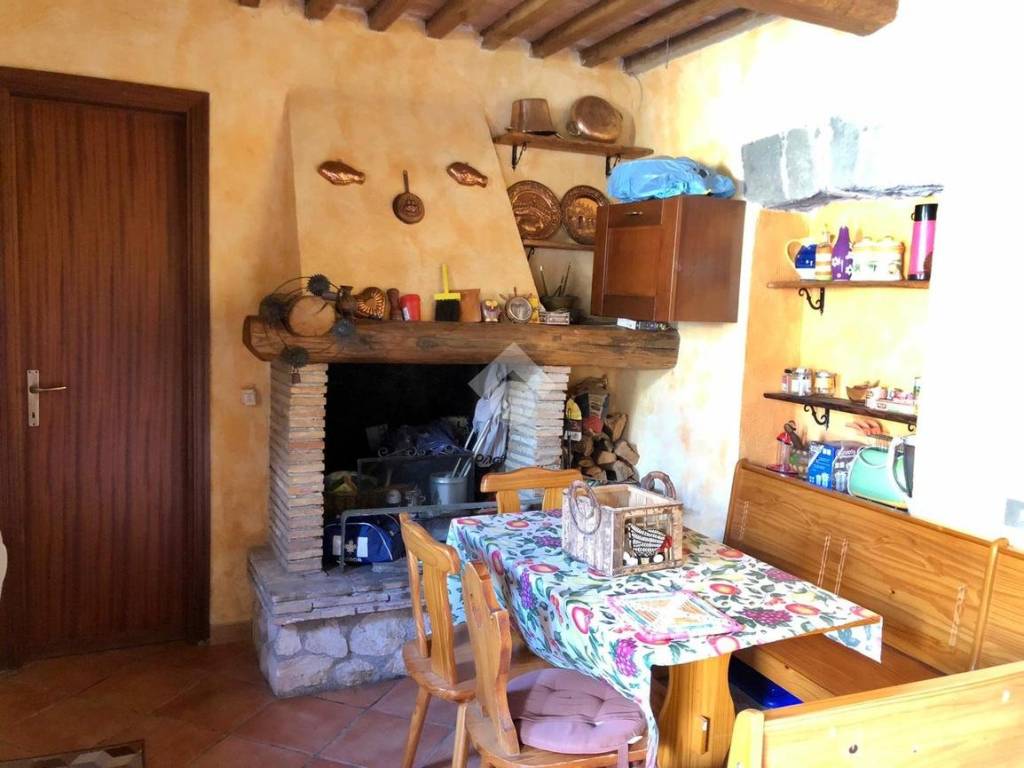 Casa indipendente a Montefiascone in Via Paternocchio, 1 - Foto 3