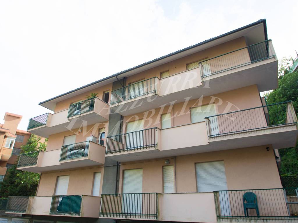 Appartamento a Varazze in Via Michelangelo Corosu - Foto 2