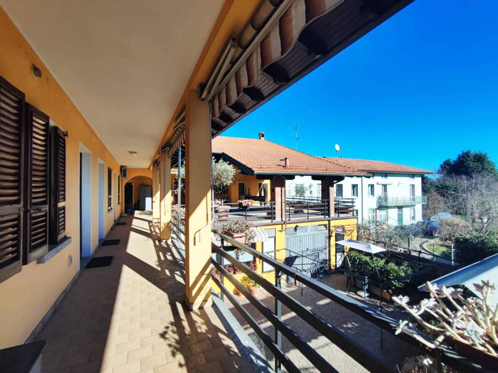 Appartamento a Agrate conturbia in Piazza Roma, 1 - Foto 2