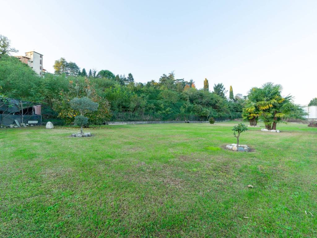 Terreno a Besozzo in Via Antonio Pacinotti - Foto 2