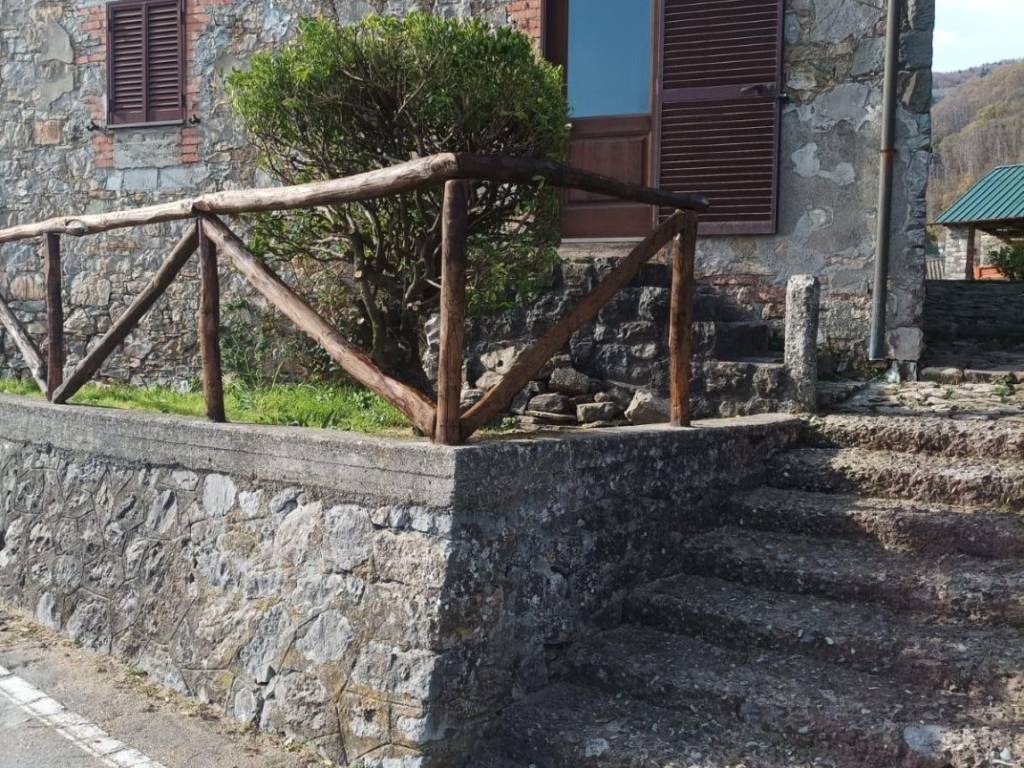 Casa indipendente a Castelnuovo di garfagnana - Foto 2