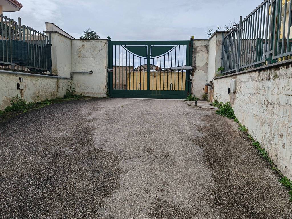 Box / garage a Acerra in Via Piemonte - Foto 2