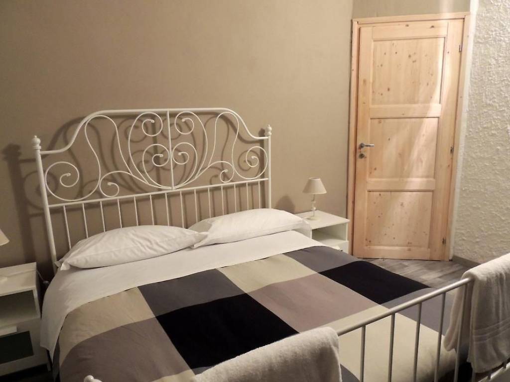 Casa indipendente a Vercelli in Vicolo Antonio Olivero, 13 - Foto 5