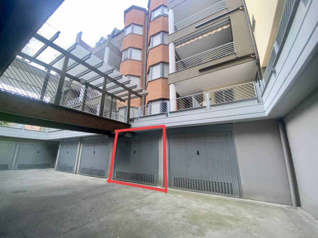 Box / garage a Arcore in Via Vincenzo Foppa, 13 - Foto 3