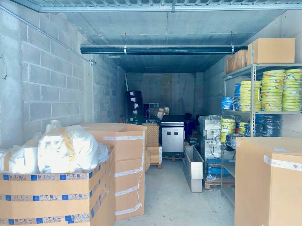 Box / garage a Arcore in Via Vincenzo Foppa, 13 - Foto 4