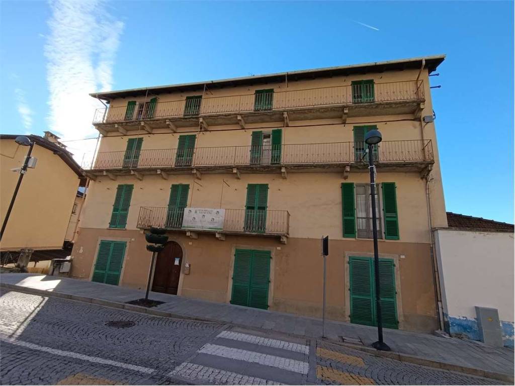 Palazzo / stabile a Saint-vincent in ponte romano - Foto 2