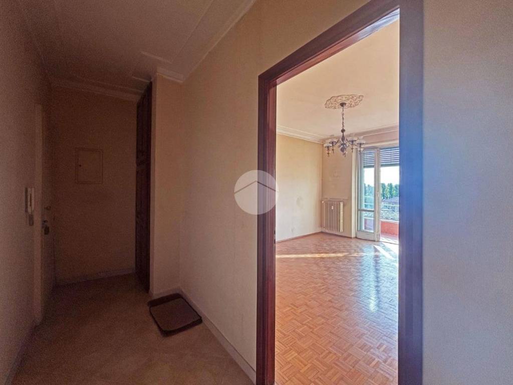 Appartamento a Pinerolo in Piazza Banfi, 2 - Foto 3