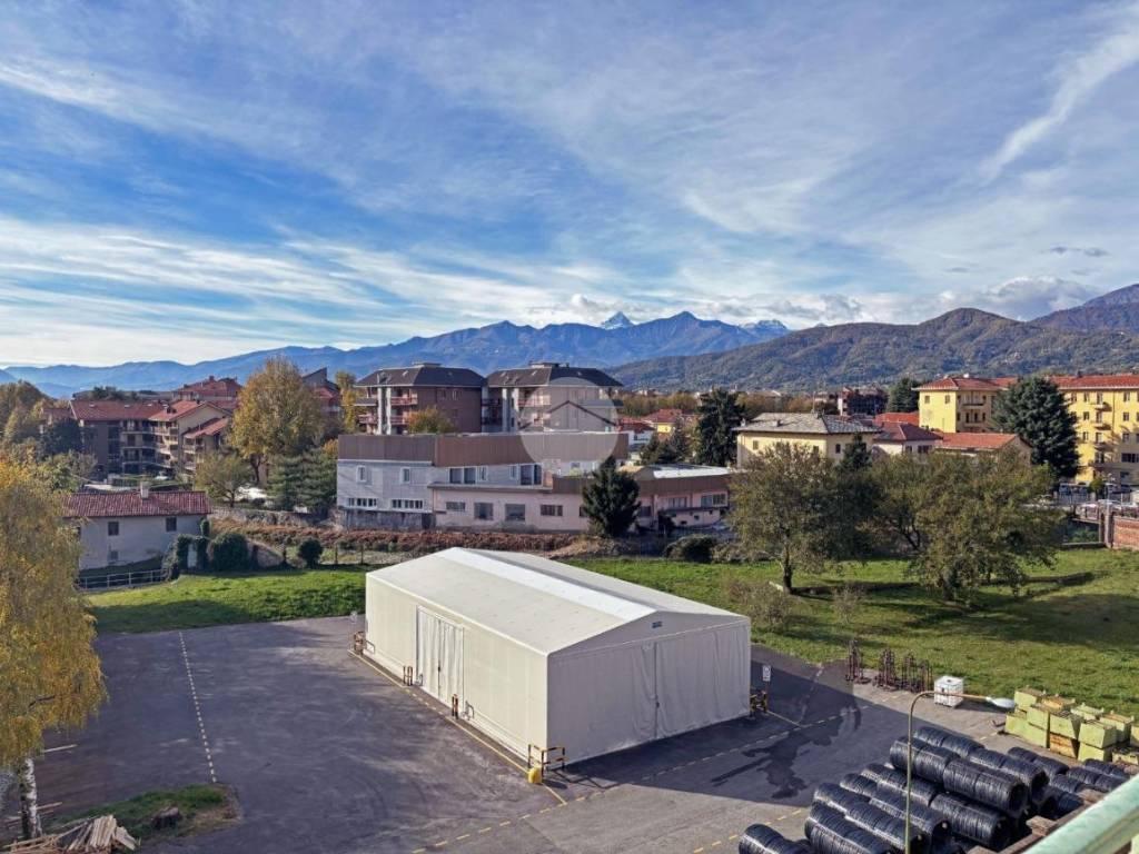 Appartamento a Pinerolo in Piazza Banfi, 2 - Foto 5