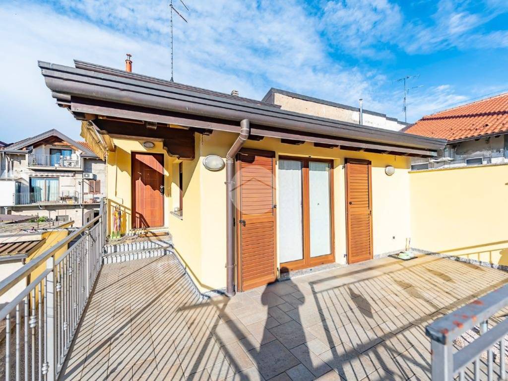 Casa indipendente a Rovello porro in Via V. Veneto, 49 - Foto 2