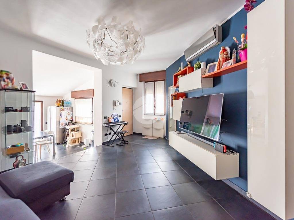 Casa indipendente a Rovello porro in Via V. Veneto, 49 - Foto 3