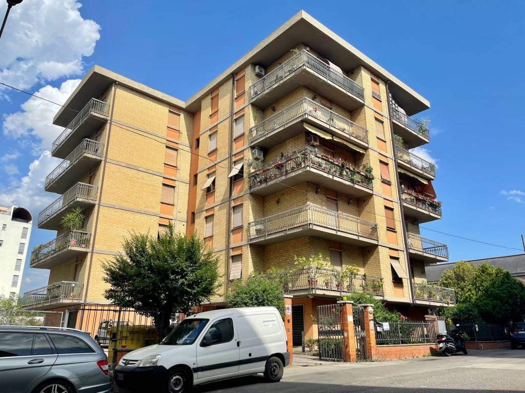 Appartamento a Terni in Via Val d'Aosta, 10 - Foto 2