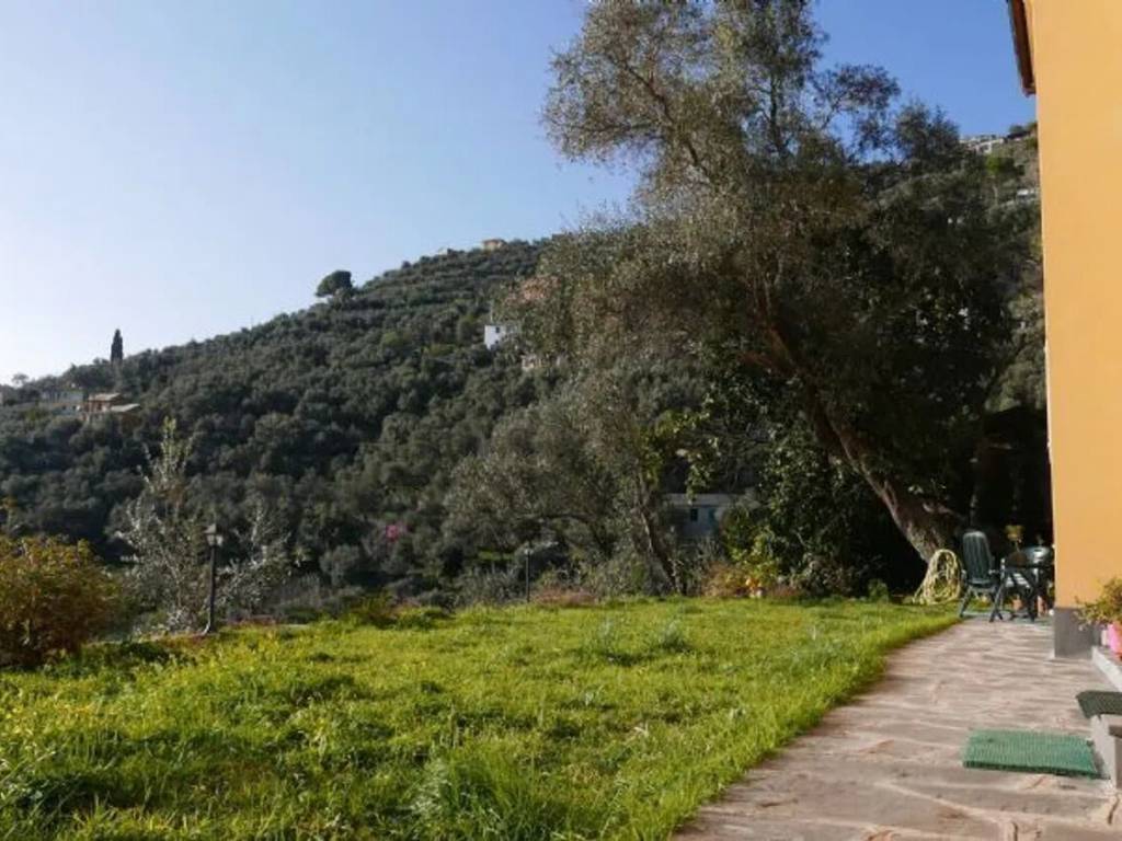 Villa a Recco in Via Carbonara S.N.C. - Foto 2