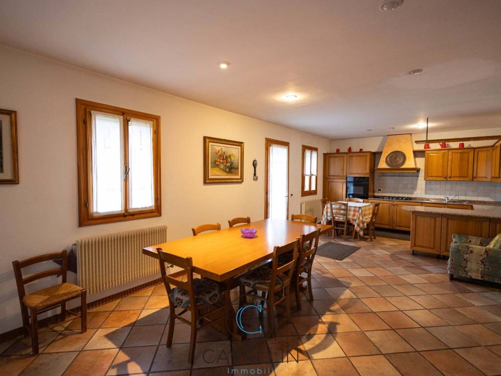 Villa a Montebelluna in Via Trevignano - Foto 2