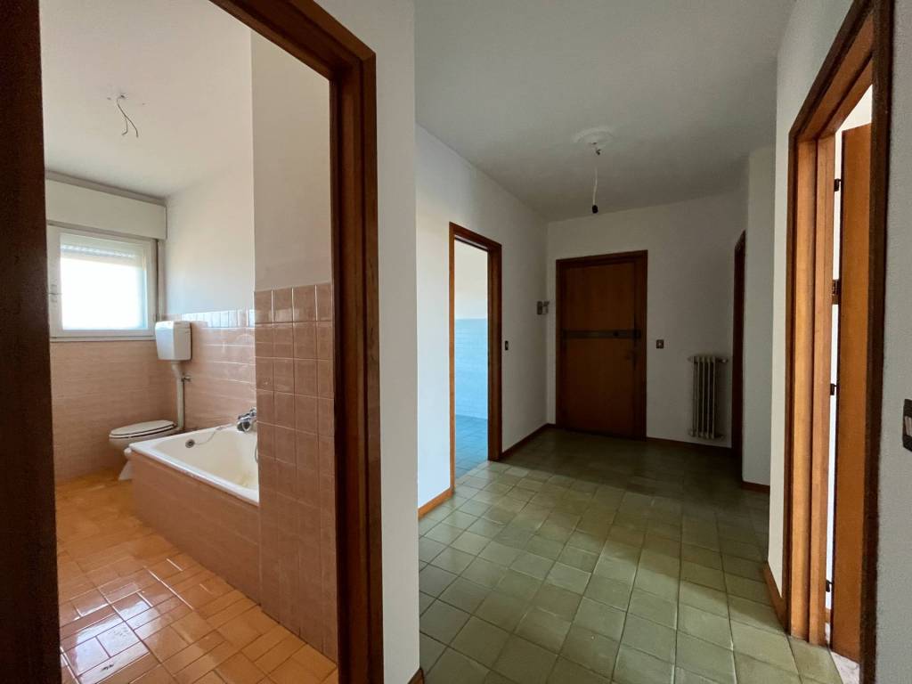 Appartamento a Gradisca d'isonzo in VIA GARZONIO, 1 - Foto 4