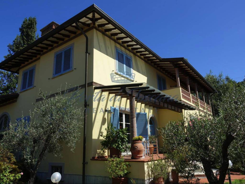 Villa a Pietrasanta in Via dei Salesiani - Foto 3