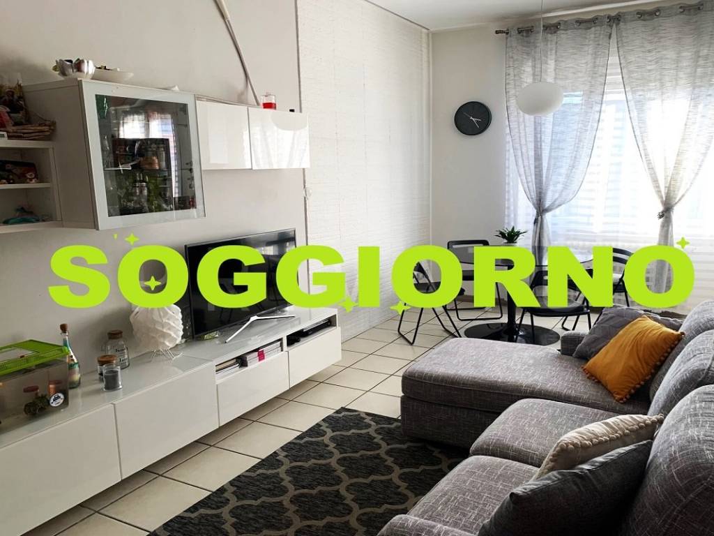 Appartamento a Varedo in Via Trento e Trieste, 4 - Foto 2