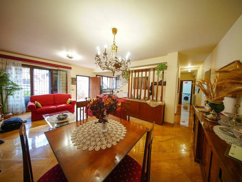 Villa a Gravina di catania in Via Umberto GRAVINA DI CATANIA - Foto 2