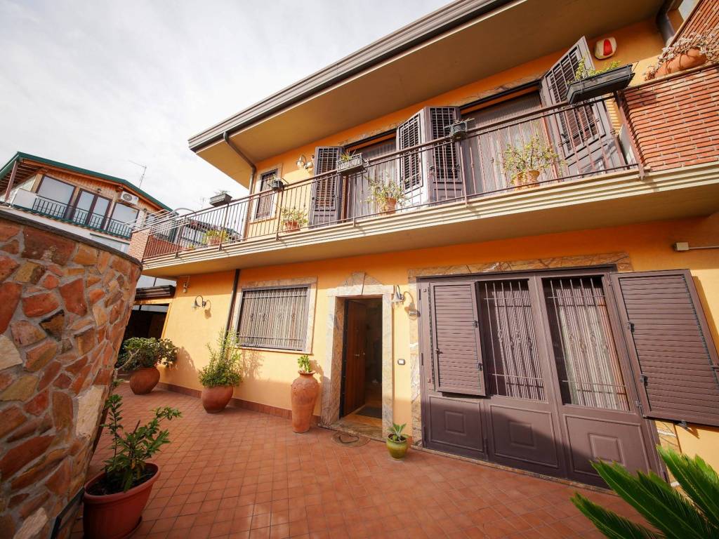 Villa a Gravina di catania in Via Umberto GRAVINA DI CATANIA - Foto 4