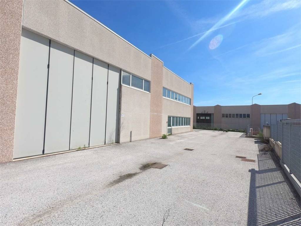 Immobile a San costanzo in Via Vittorio Alfieri - Foto 2