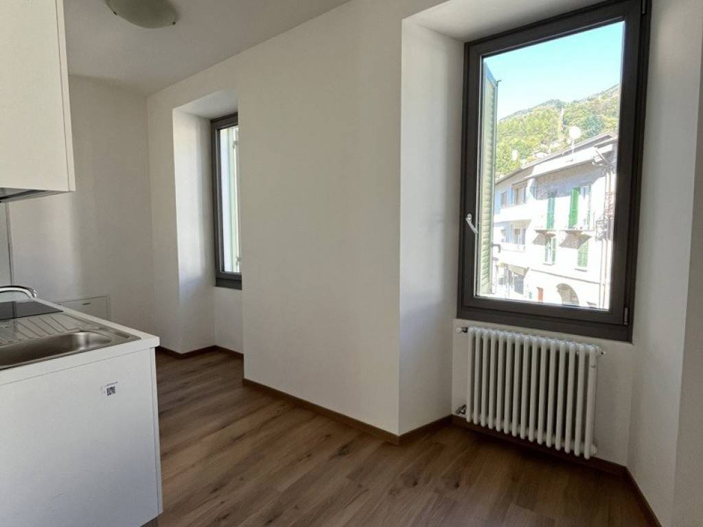 Appartamento a Centro valle intelvi in Piazza La Torre, 16 - Foto 5