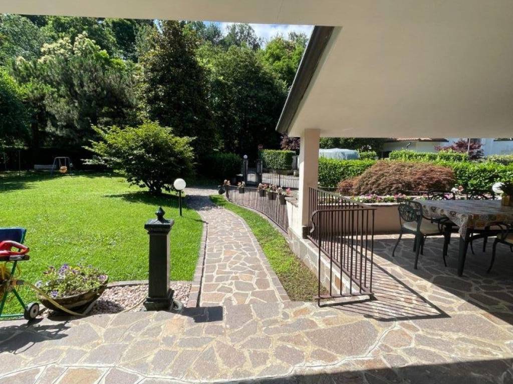 Villa a Oggiono in Frazione Castello - Foto 4