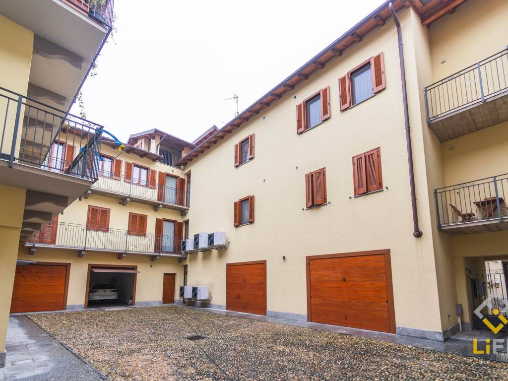 Appartamento a Galliate in Via Canonico Diana, 11 - Foto 2