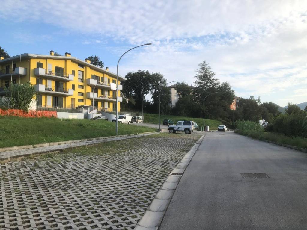 Terreno a Comunanza in Via dell'Amicizia - Foto 4