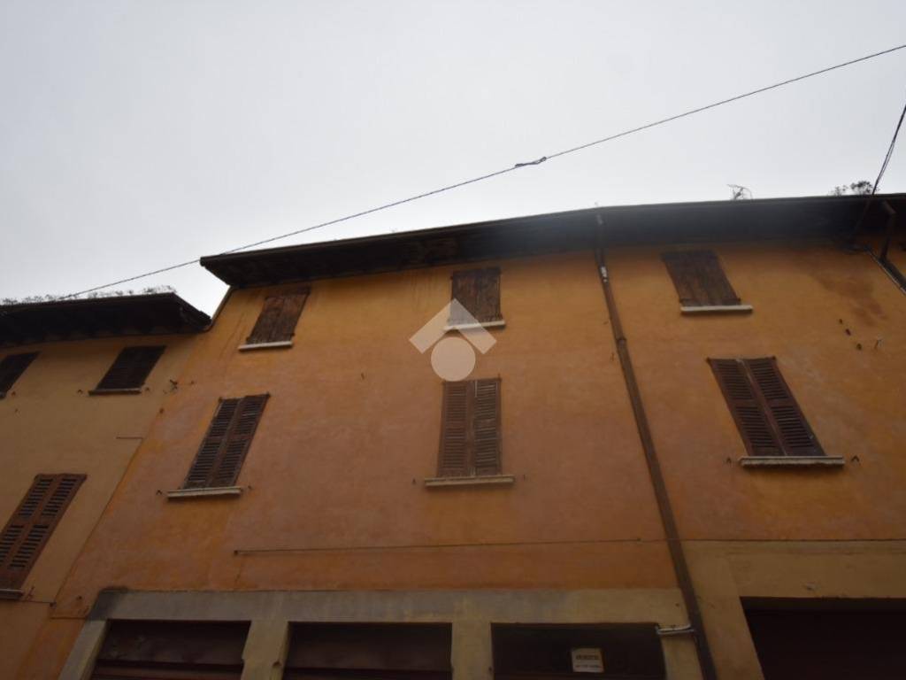 Casa indipendente a Castiglione delle stiviere in Via Bernardo Ordanino, 46 - Foto 3