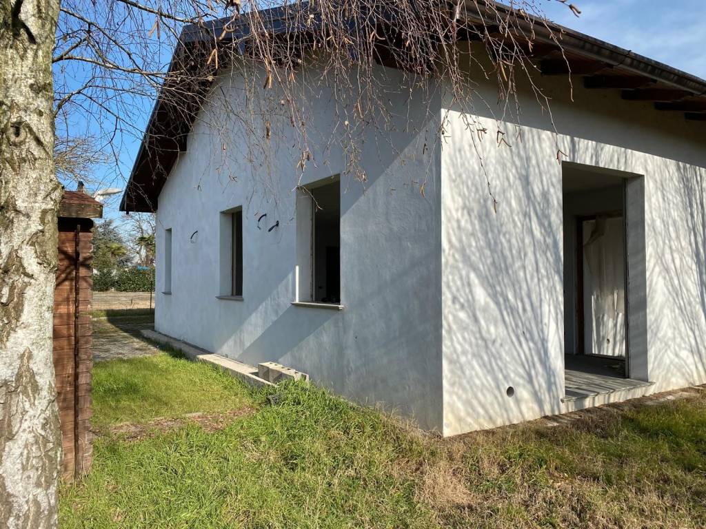 Villa a Vigevano in Via Vecchia per Gambolò, 70 - Foto 3