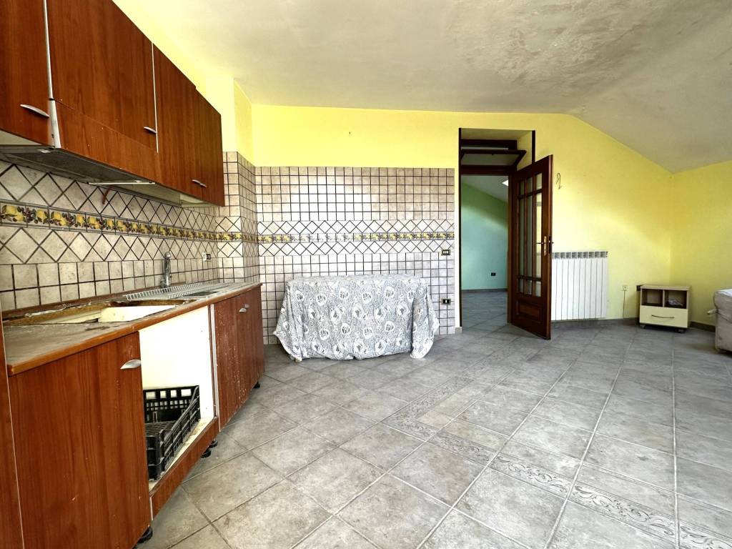Appartamento a Maddaloni in Via Ponte Carolino, 281 - Foto 3