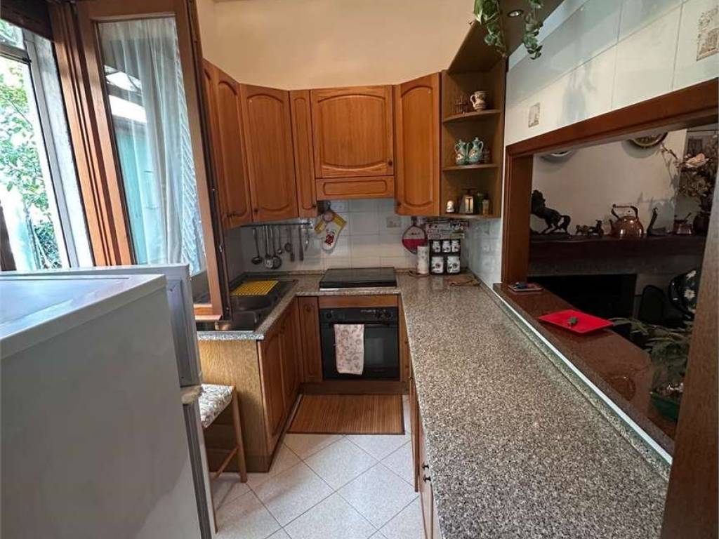 Casa indipendente a Canzo in VIA APPIANI 8 - Foto 3