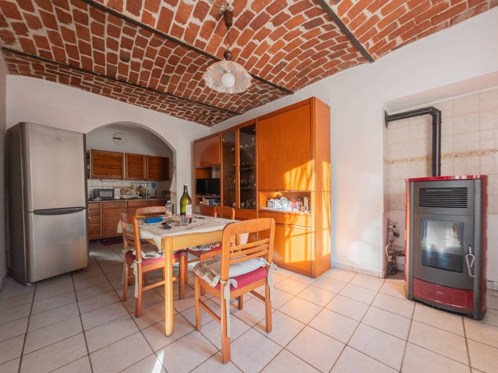 Casa indipendente a Asti in Frazione Sessant, 151 - Foto 2