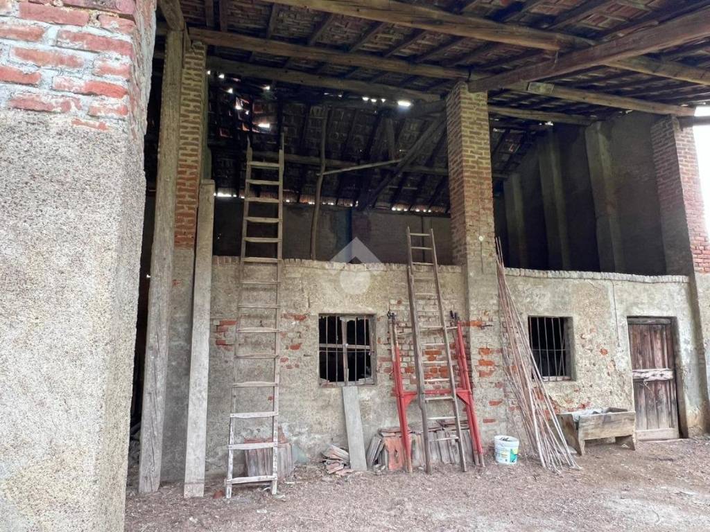 Rustico / casale a Corbetta in Via Antonio Fogazzaro, 104 - Foto 2