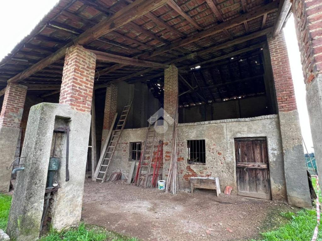 Rustico / casale a Corbetta in Via Antonio Fogazzaro, 104 - Foto 3