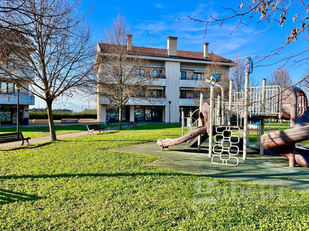 Appartamento a Lonate pozzolo in Via Carlo Goldoni - Foto 2